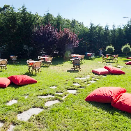 Gardens & 5* Sile
