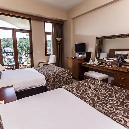 Gardens & Hotel 5*
