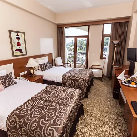 Gardens & Hotel 5*