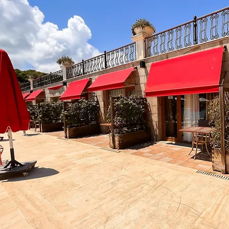 Hotel Gardens &