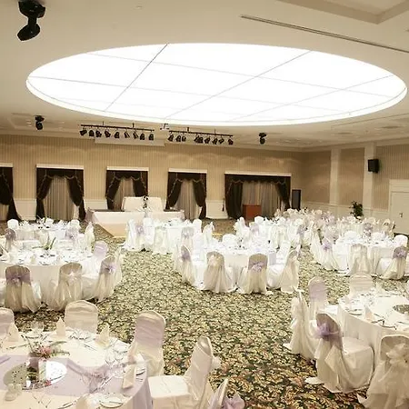 Otel Gardens & 5*